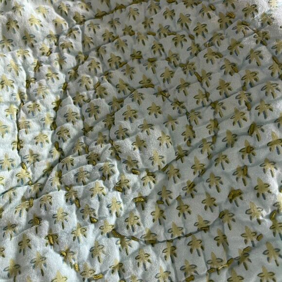DEVI block print baby quilt - Picture 3 of 6